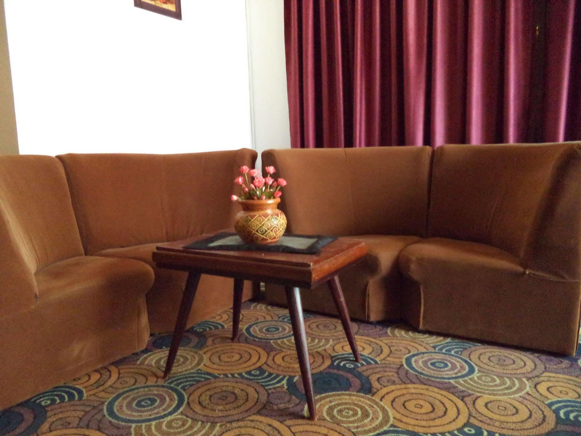 סבנקט Avalon Residence מראה חיצוני תמונה